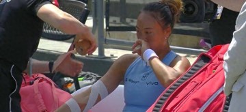 郑钦文再败！新赛季受三大原因困扰！优势尽失反被对手利用！