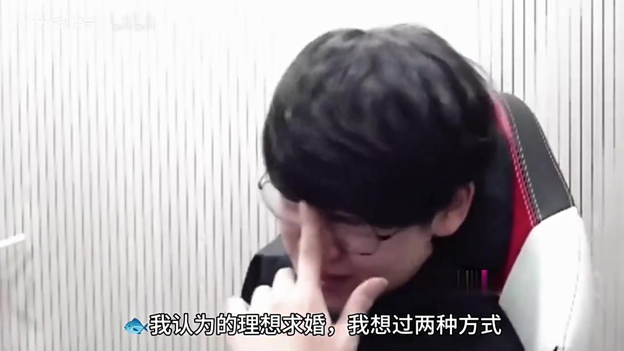 丫还挺懂浪漫！Gumayusi谈理想求婚场景：要么家里安静低语，要么钟楼下跪着