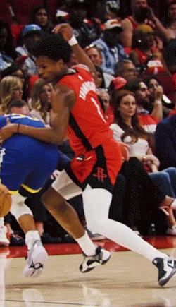 火箭官推晒阿门表现：月最佳防守球员+一防 天空才是他的极限